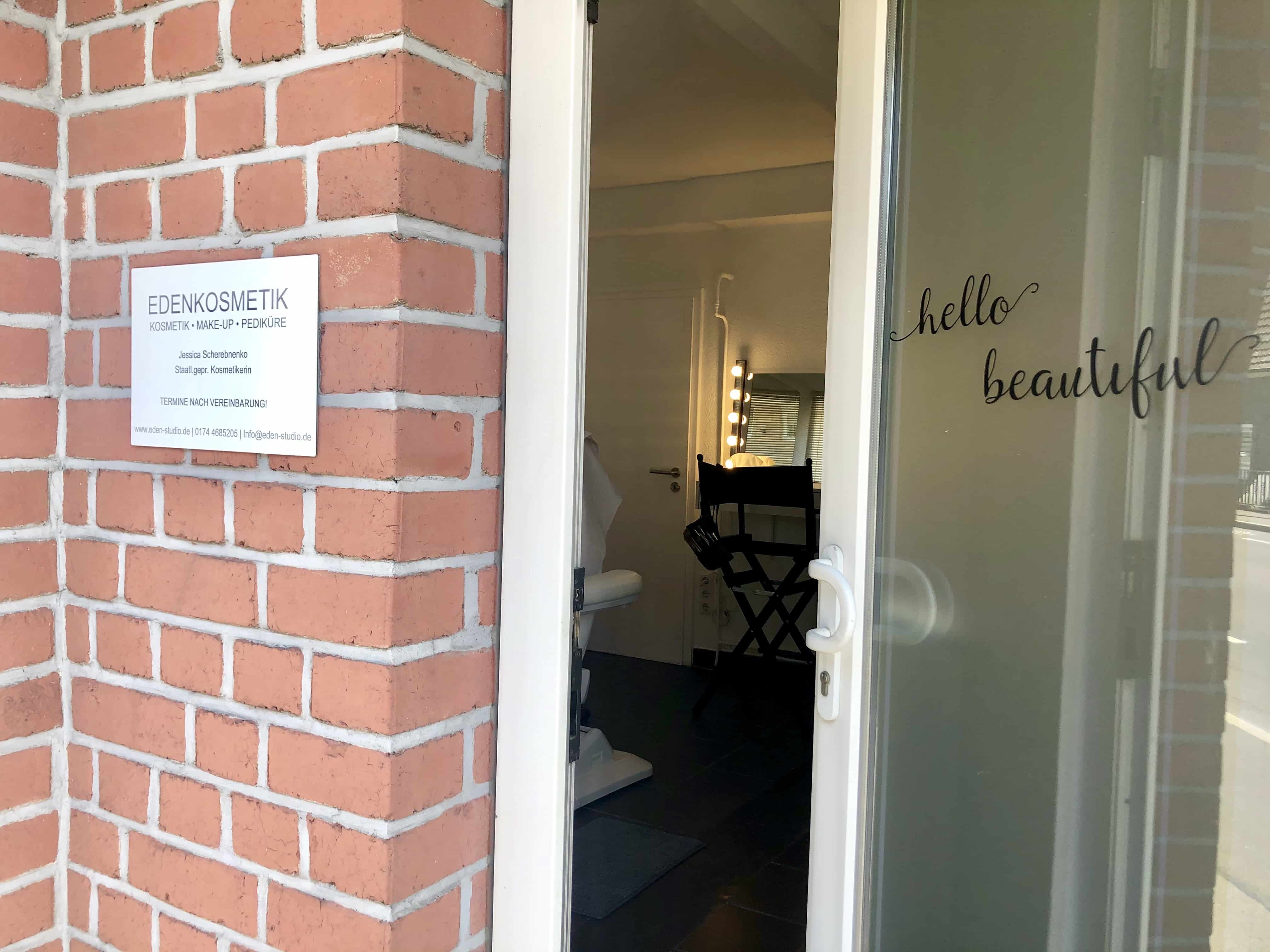 Eingang des Eden Studio